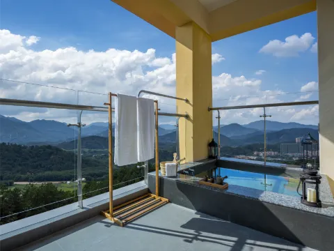 龍門南昆山雲頂溫泉威士忌酒店