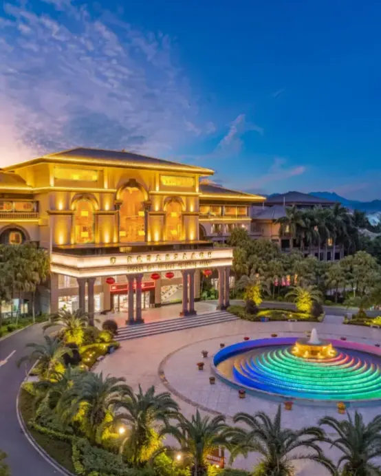 廣州+清遠2天團·清遠佛岡聚龍灣天然温泉酒店（任浸任泡68個純天然氡礦泉泡池 感受湯塘“千年古温泉”）