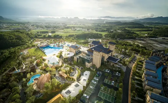 韶關翁源龍泰翁山源温泉城