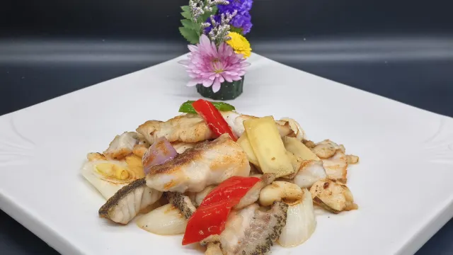 深海珍味龍躉10食~翅湯過橋大龍躉(位上)+香茅堂焗大龍躉 