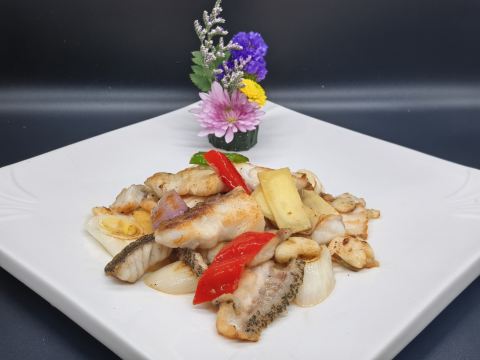 深海珍味龍躉10食~翅湯過橋深海大龍躉(位上)+香茅堂焗大龍躉