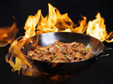 順德名廚堂做古法醉香火焰鵝宴