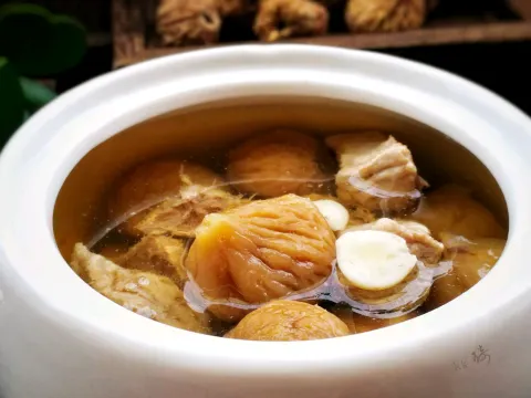 新派私房菜~清潤雪梨無花果燉豬展+招牌臘香鯪韻雙鮮薈