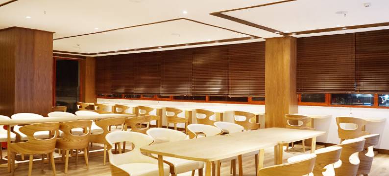 镇沅传麒酒店图片