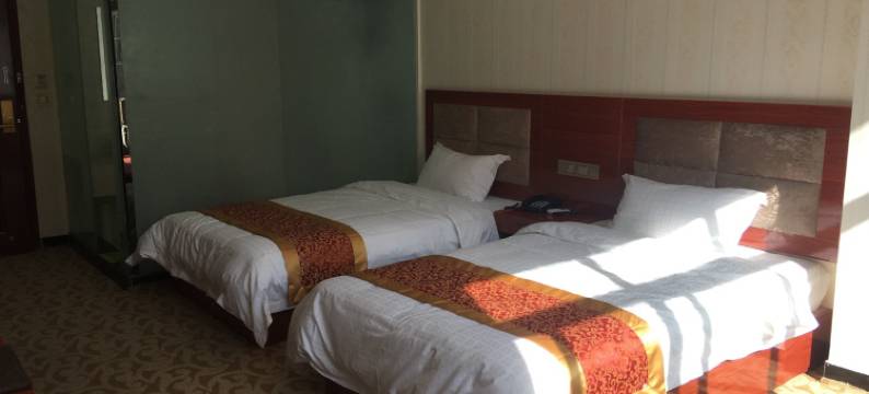 镇坪喜悦酒店图片