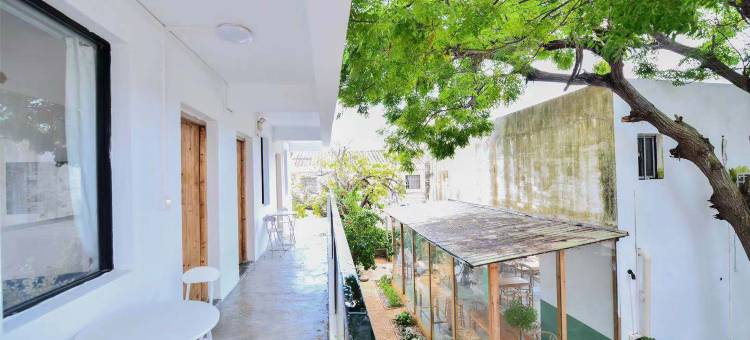 涠洲岛繁花.鲸落民宿(天主教堂贝壳沙滩店)图片