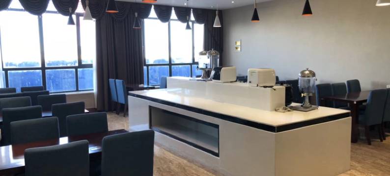 措勤信坤大酒店图片