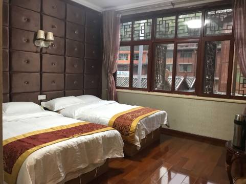 新化雄华寨农家乐