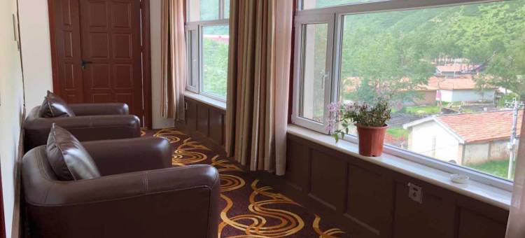 班玛格萨尔花园酒店图片