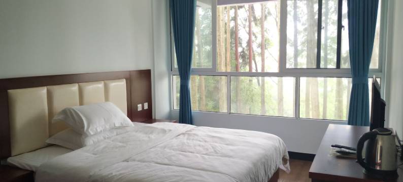 石柱林悠居避暑山庄图片