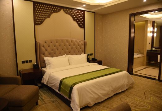 Minzu Hotel Hotel Overview