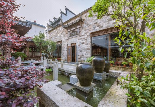 Moji Boutique Hotel Over view