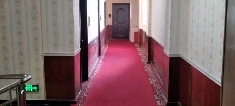 格尔木俊财商务酒店图片