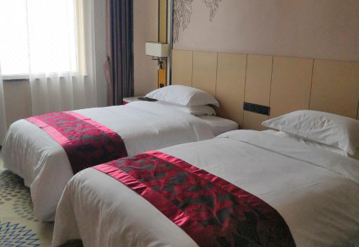 Yilong Hotel Hotel Overview