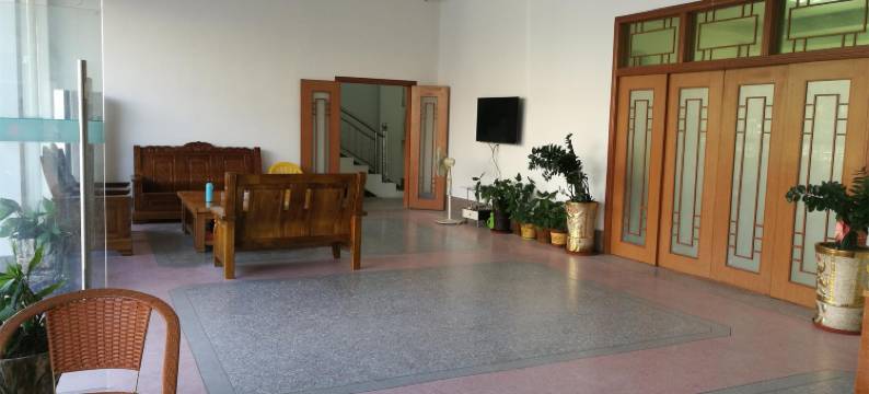 和平怡园温泉民宿图片