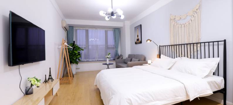 云畔·锦华霓虹城景都市简约设计美宿(合肥高铁南站汇美广场店)图片