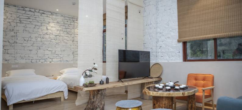 杭州坞里屋外民宿图片