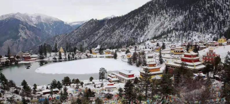 新龙措卡度假酒店图片