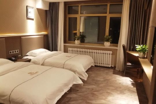 阿荣旗东成商务酒店