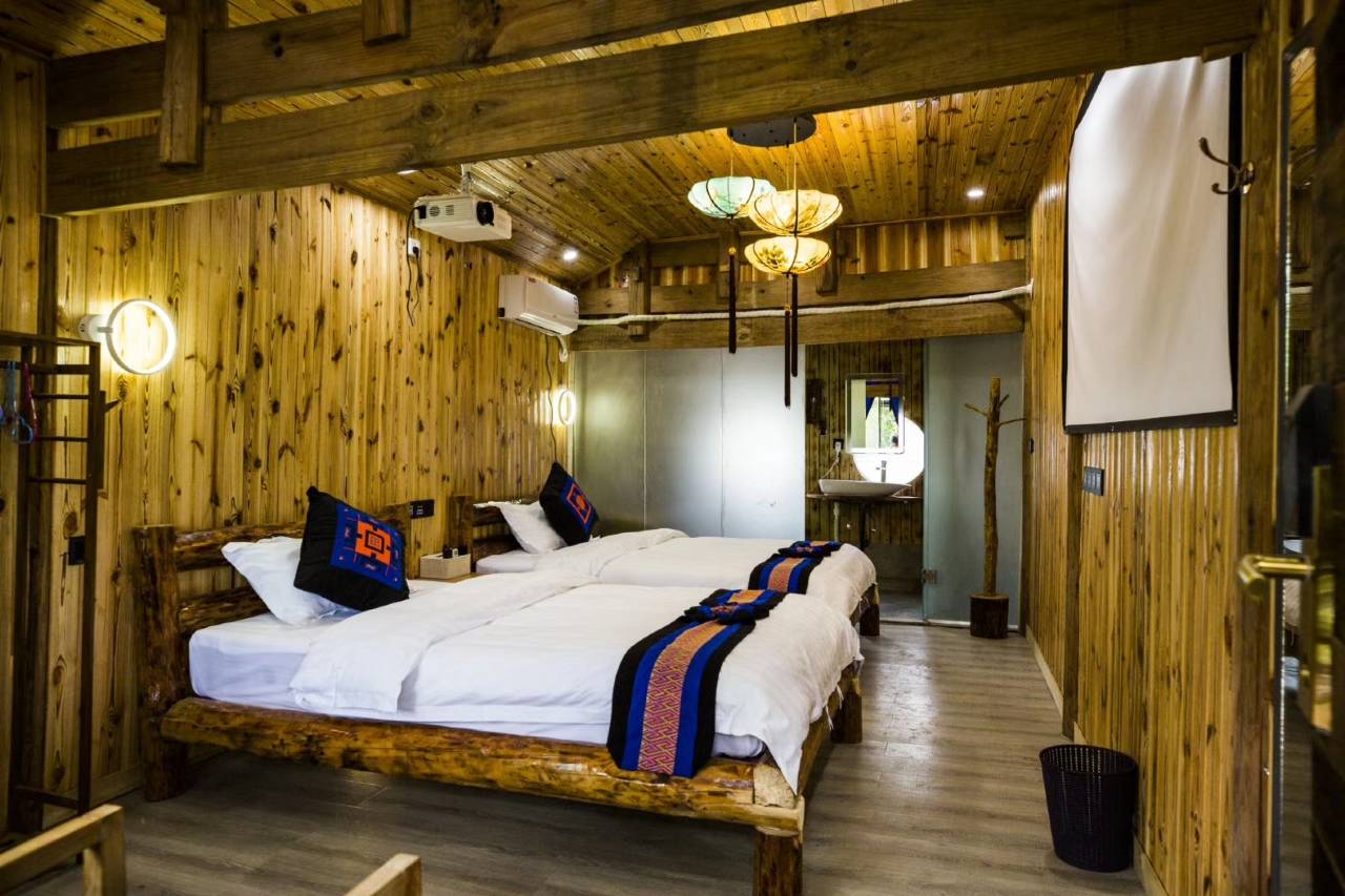 黔南地图       荔波瑶族写生部落民宿位于荔波县瑶山乡瑶山古寨(白