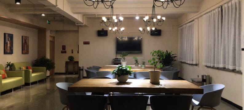 石河子花巢青年旅馆图片