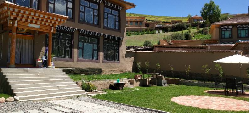 阿坝旭热盛民宿图片