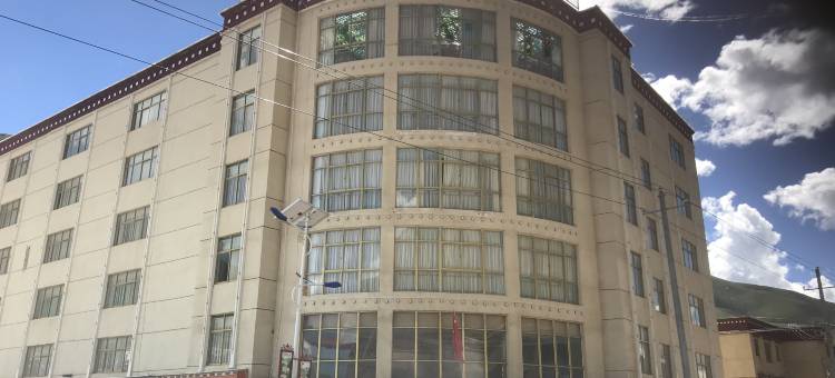 巴青宏泽大酒店图片