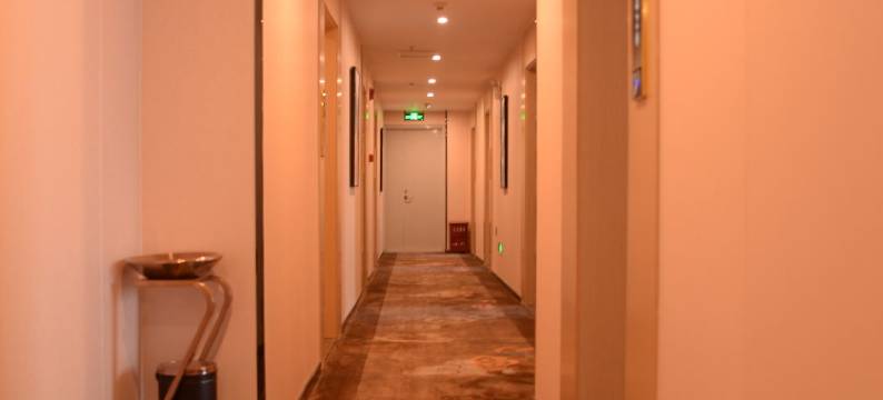 正安曼菲大酒店(吉他文化广场店)图片