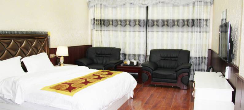 班玛兰木青大酒店图片