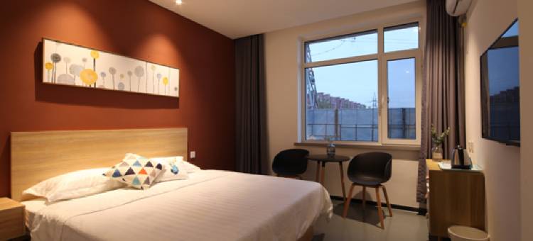 蓝乔青旅酒店(大连北站华南广场店)图片