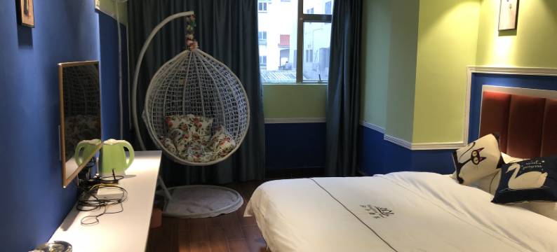 佛山泓丰酒店(荔村地铁站万科星都荟店)图片