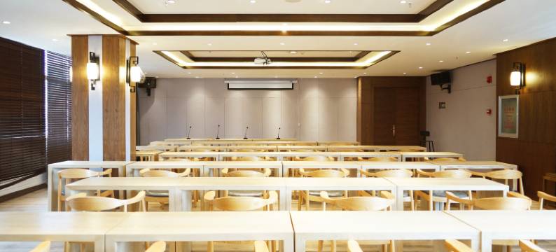 镇沅传麒酒店图片