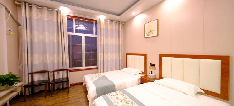 韶山忆泽客栈(铜像广场店)图片