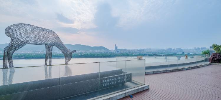 长沙恒泰高空江景轻奢酒店图片