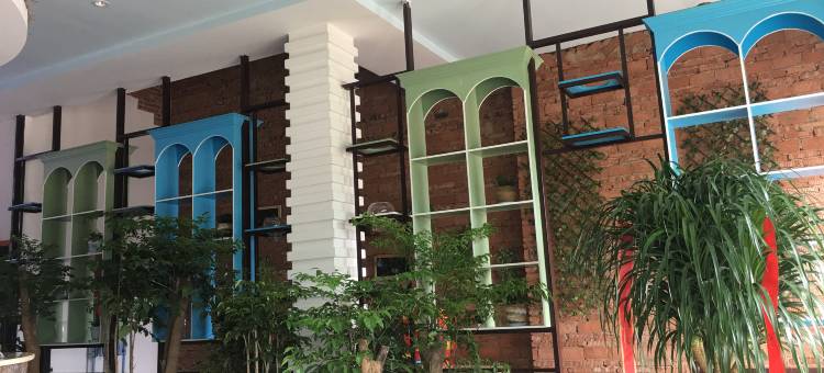 师宗阳光爱巢主题酒店图片