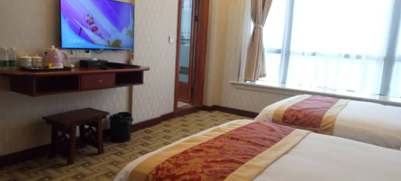 普宁湖盛酒店图片