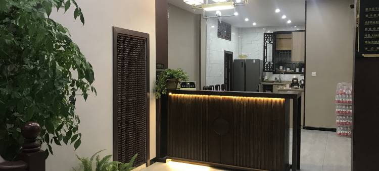 阆中烟雨江畔民宿图片