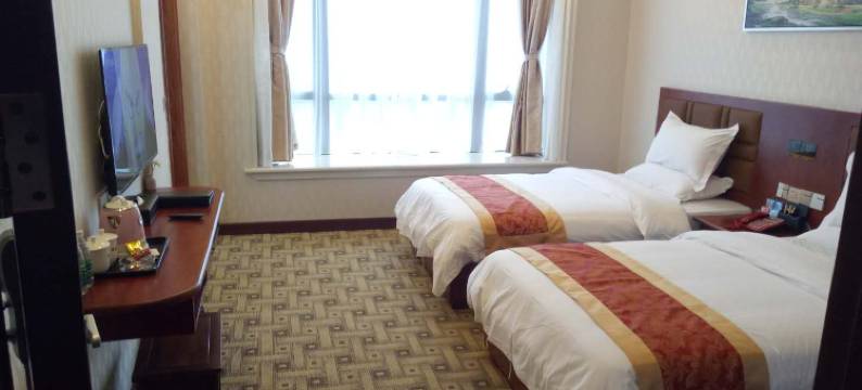 普宁湖盛酒店图片