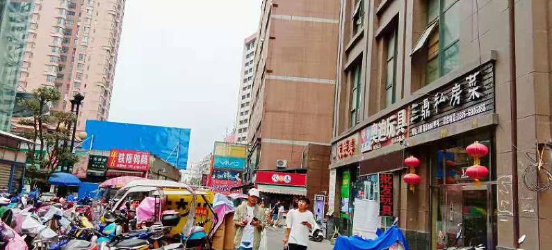 信阳云栖青年旅舍(信阳站天润广场店)图片