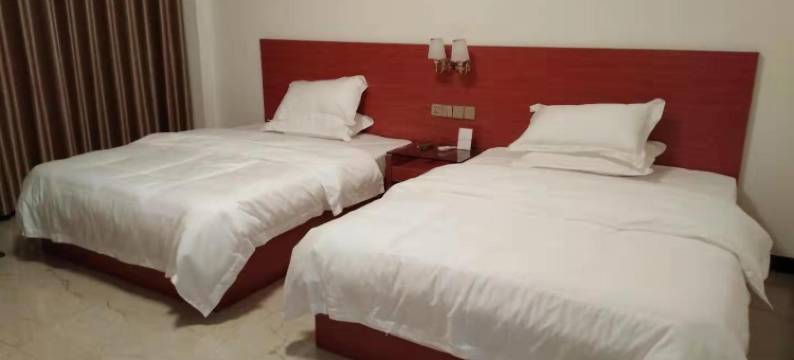 东兴苏堤客栈(万尾金滩店)图片