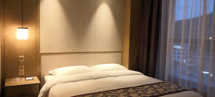 西和聚缘酒店图片