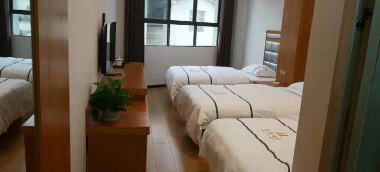 鲁甸宏尊酒店图片