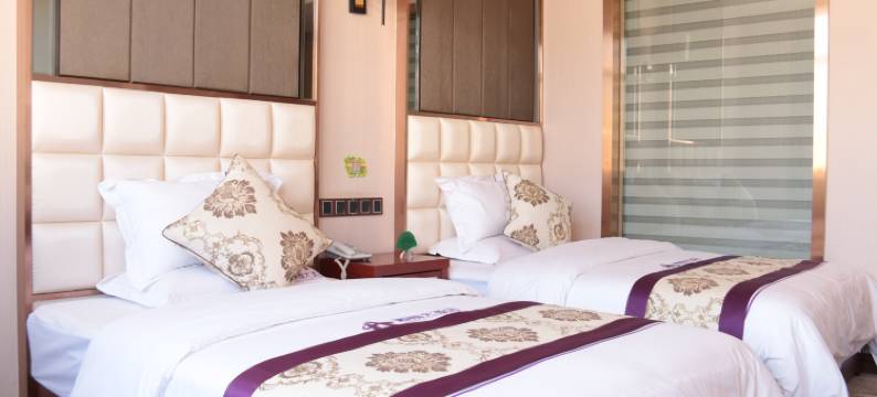 鲁甸鼎辉大酒店图片