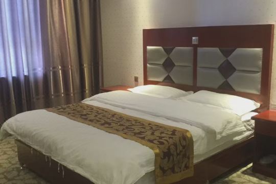 选择房间开业:2016奇台一零八商务宾馆位于新疆奇台县108团团部,周围