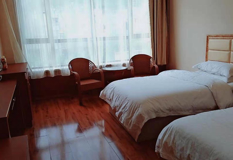  Hotel Overview