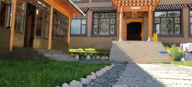 阿坝旭热盛民宿图片