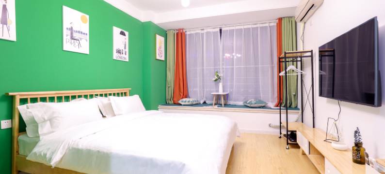 云畔·锦华霓虹城景都市简约设计美宿(合肥高铁南站汇美广场店)图片