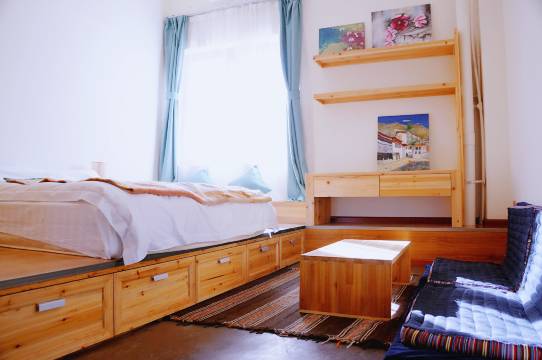 拉萨自在莲瑜伽艺术精舍