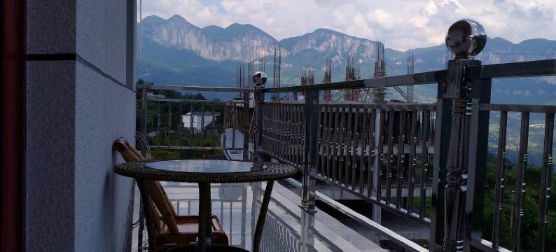 恩施大峡谷回香楼图片