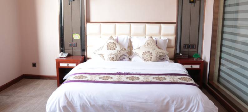 鲁甸鼎辉大酒店图片